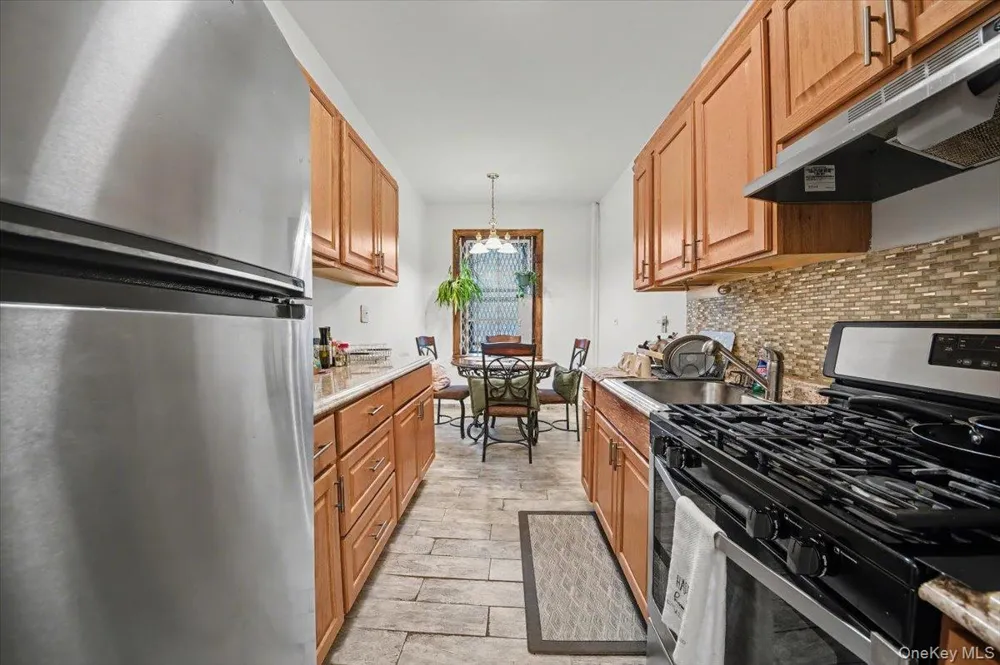 1045 Anderson Avenue #3D Bronx, NY 10452