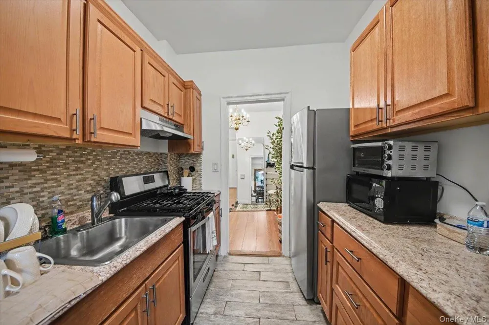 1045 Anderson Avenue #3D Bronx, NY 10452
