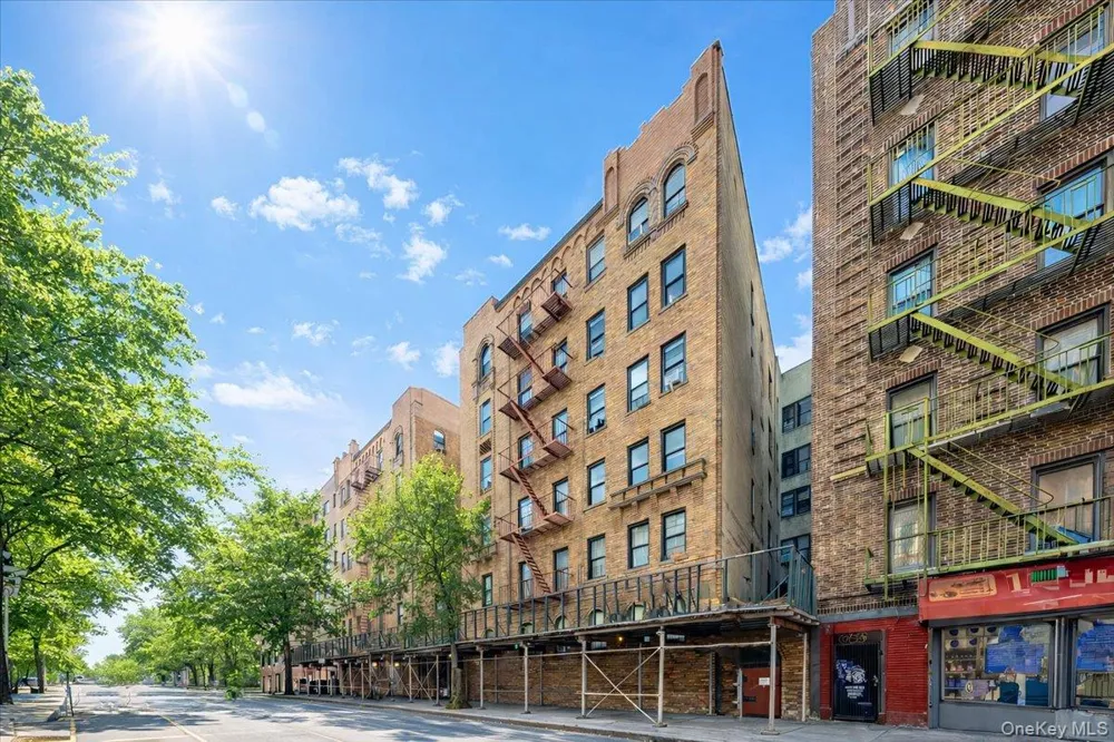1045 Anderson Avenue #3D Bronx, NY 10452