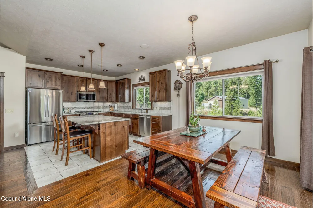 36120 Milan Elk Road Chattaroy, WA 99003