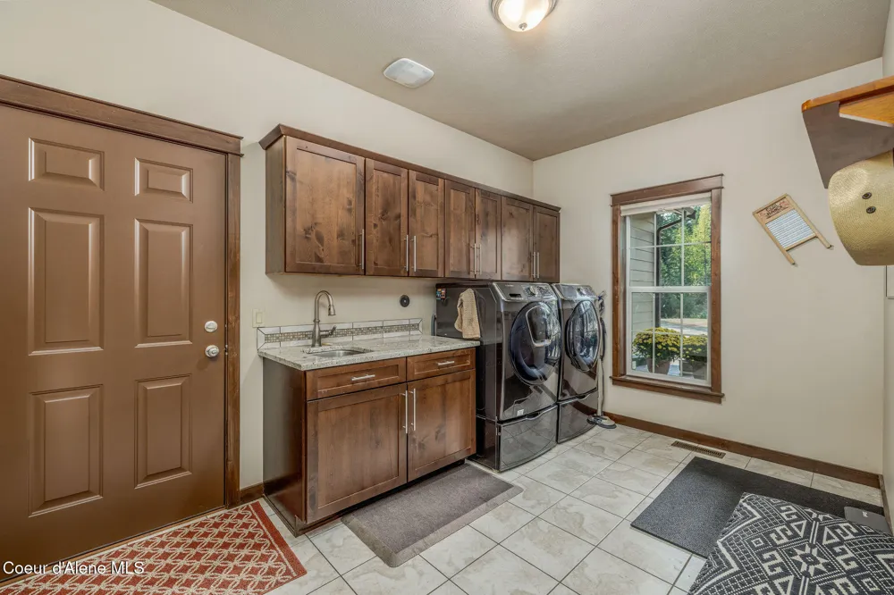36120 Milan Elk Road Chattaroy, WA 99003