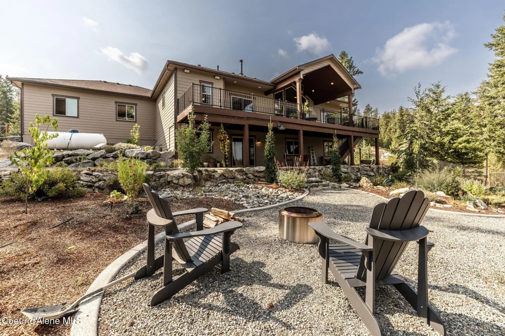 36120 Milan Elk Road Chattaroy, WA 99003