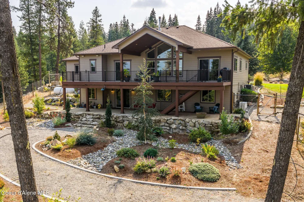 36120 Milan Elk Road Chattaroy, WA 99003