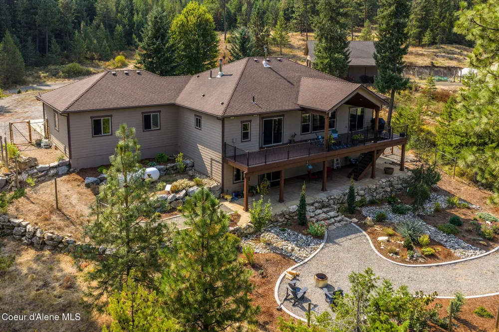 36120 Milan Elk Road Chattaroy, WA 99003