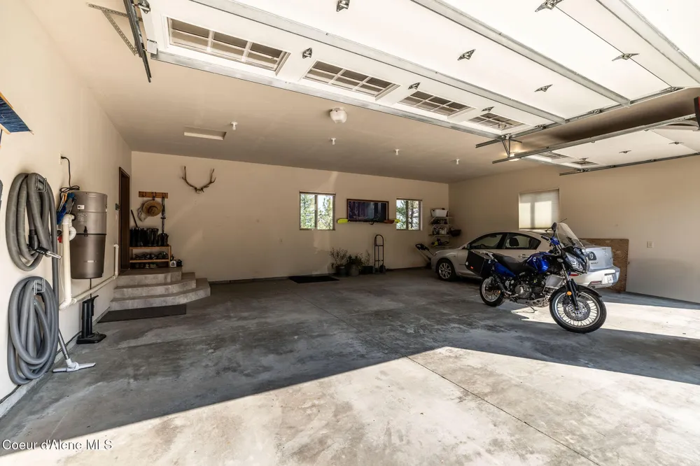 36120 Milan Elk Road Chattaroy, WA 99003