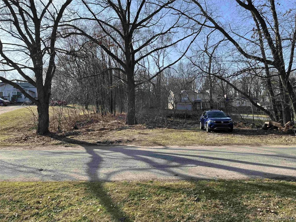 Sherwood Drive Springfield Charter Township, MI 48350