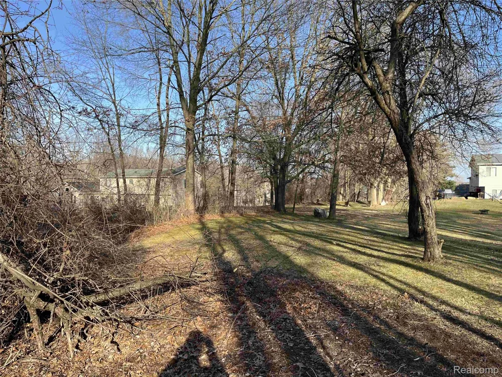 Sherwood Drive Springfield Charter Township, MI 48350