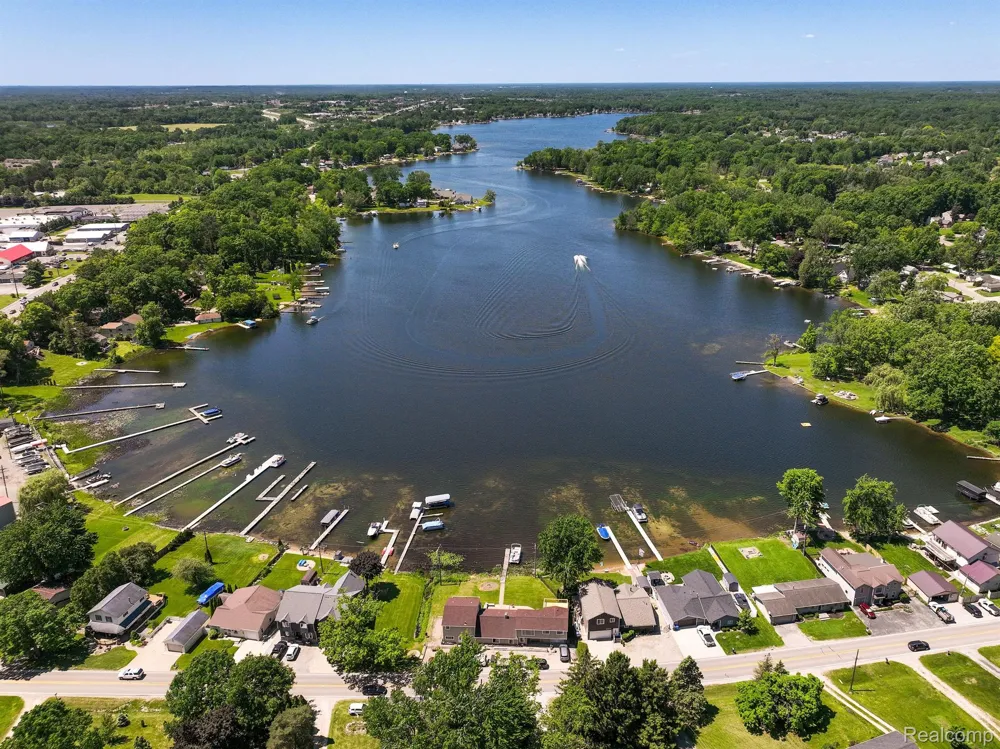 1794 S HUGHES ROAD Brighton Township, MI 48114