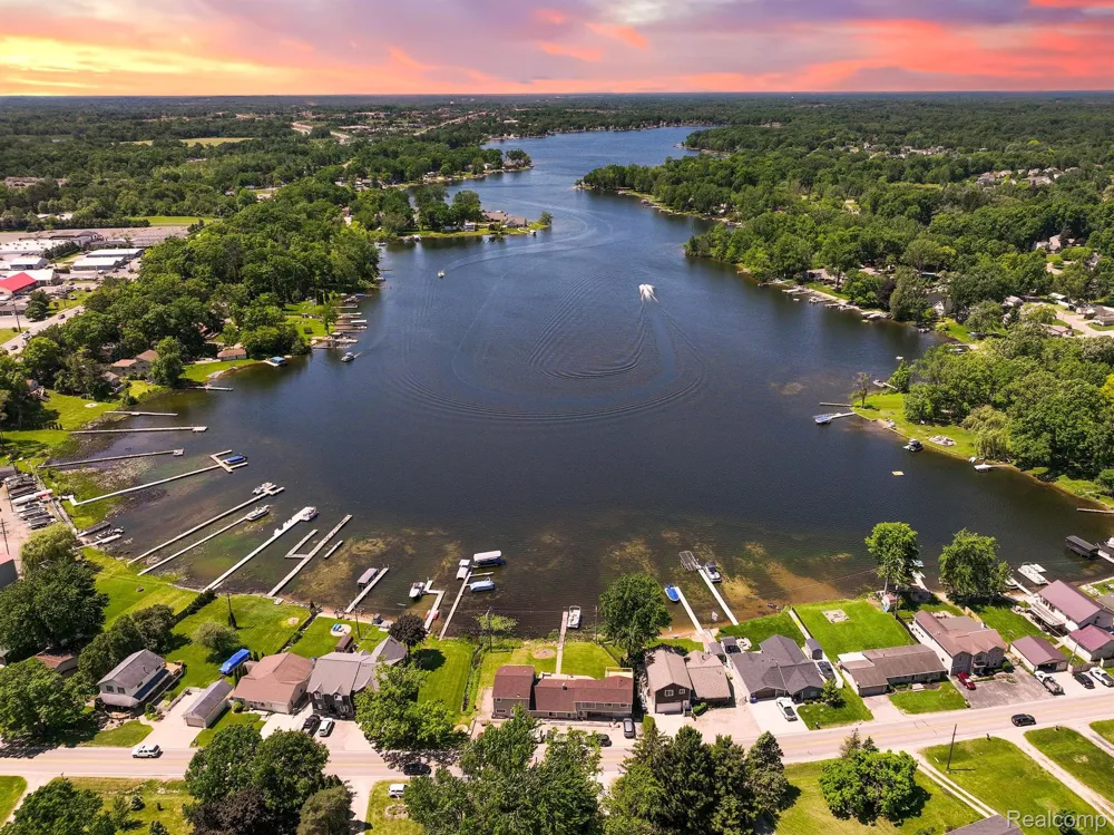 1794 S HUGHES ROAD Brighton Township, MI 48114