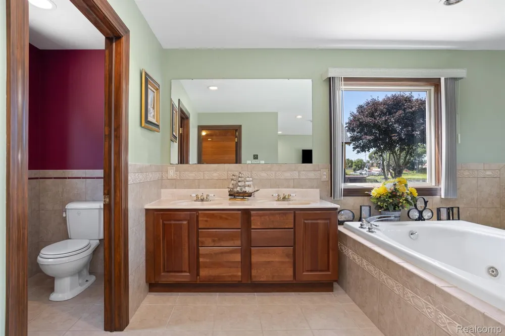 1794 S HUGHES ROAD Brighton Township, MI 48114