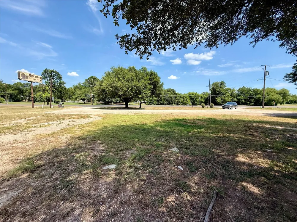 Commerce Street Bremond, TX 76629