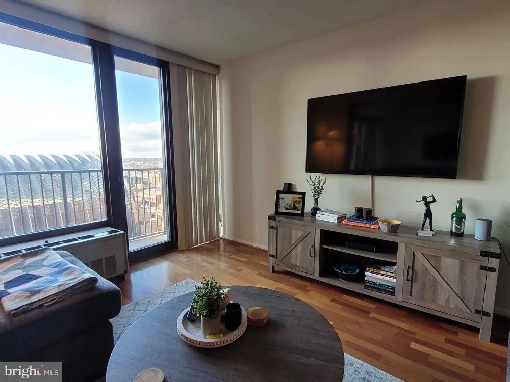 1420 LOCUST STREET #14P Philadelphia, PA 19102