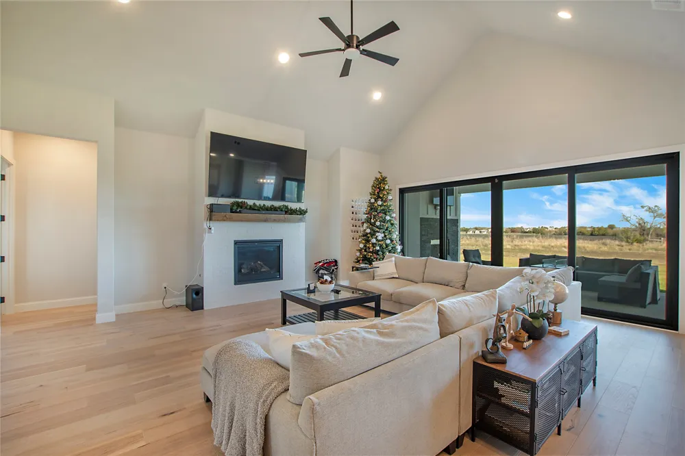 804 Lexington Lane Nevada, TX 75173