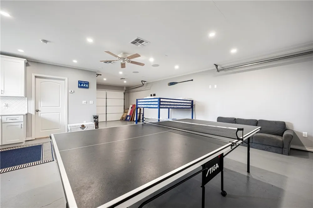 140 Zenna Drive Mathis, TX 78368