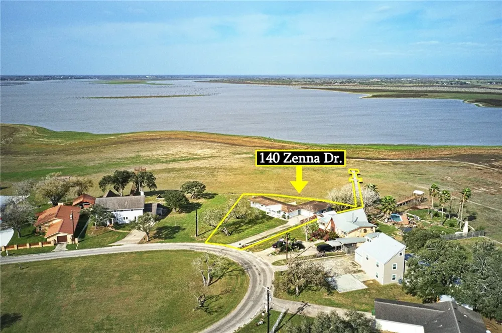 140 Zenna Drive Mathis, TX 78368