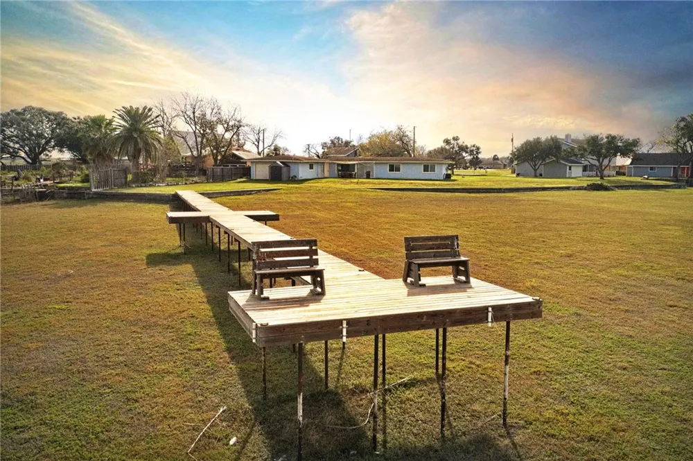 140 Zenna Drive Mathis, TX 78368