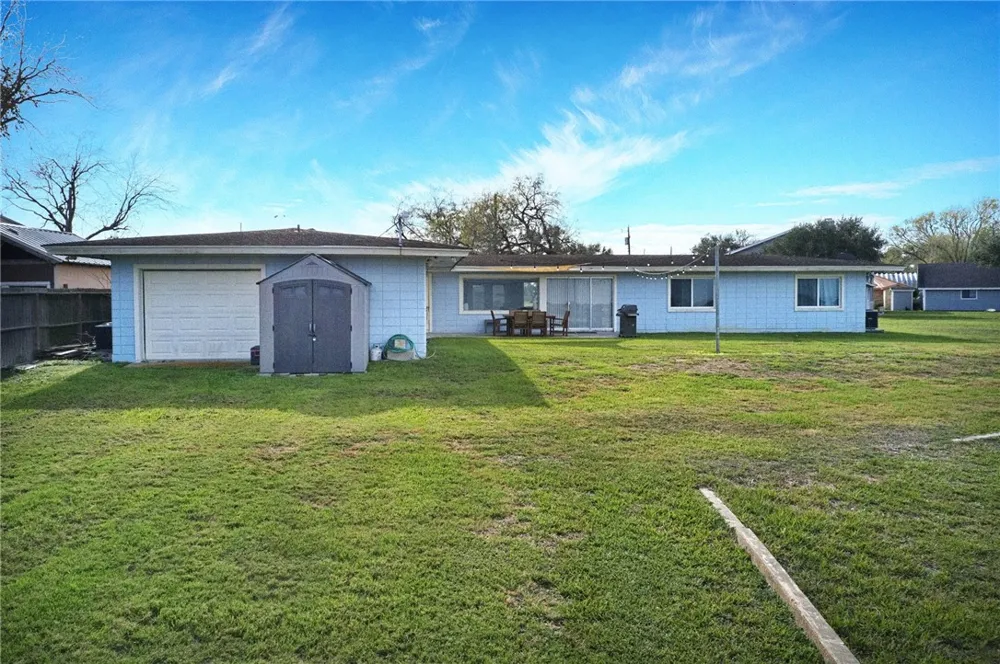 140 Zenna Drive Mathis, TX 78368