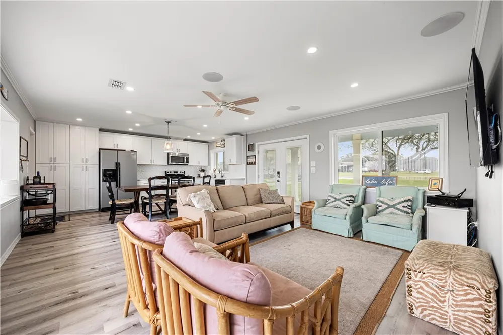 140 Zenna Drive Mathis, TX 78368