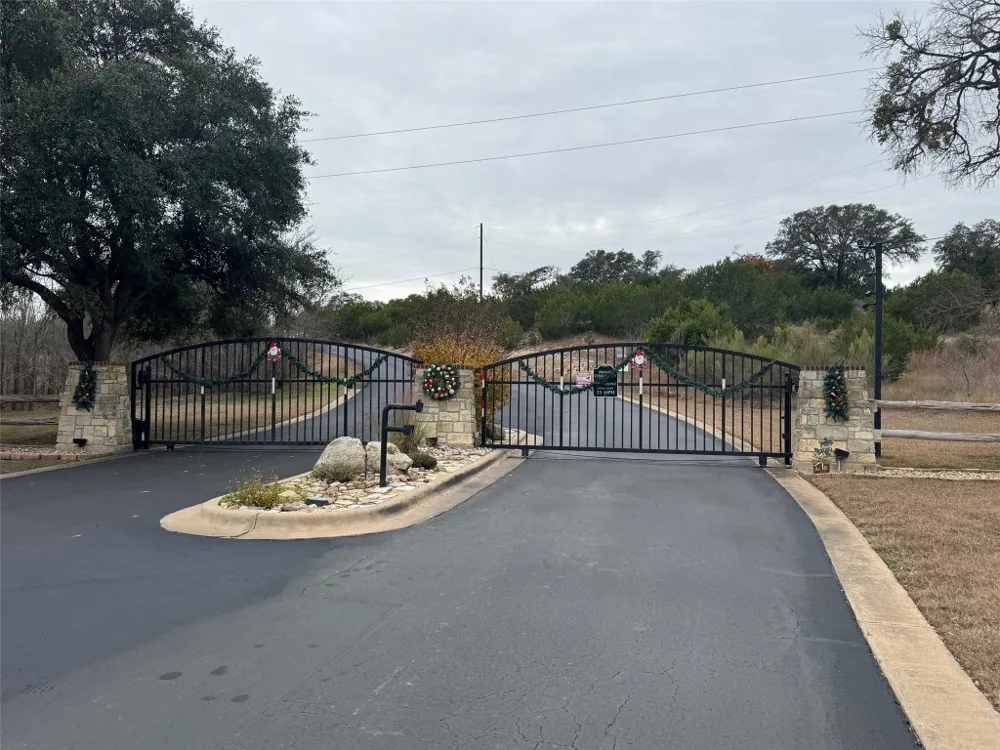 101 Montana Creek Crossing Marble Falls, TX 78654