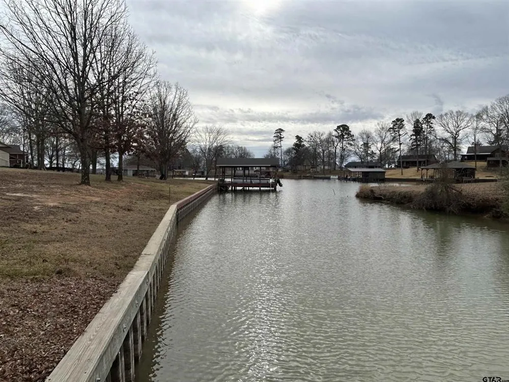 132 CR 2933 Pittsburg, TX 75686