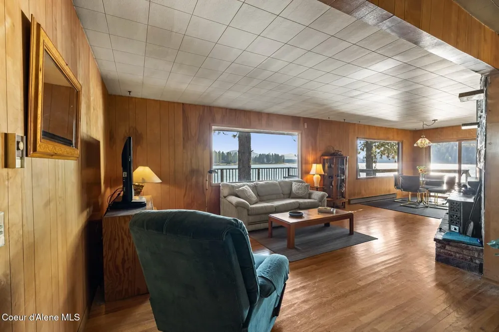 125 S Smith Creek Road Sandpoint, ID 83864