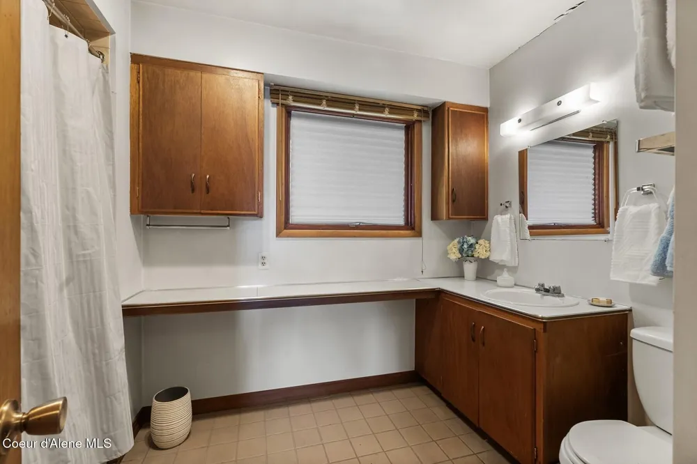 125 S Smith Creek Road Sandpoint, ID 83864
