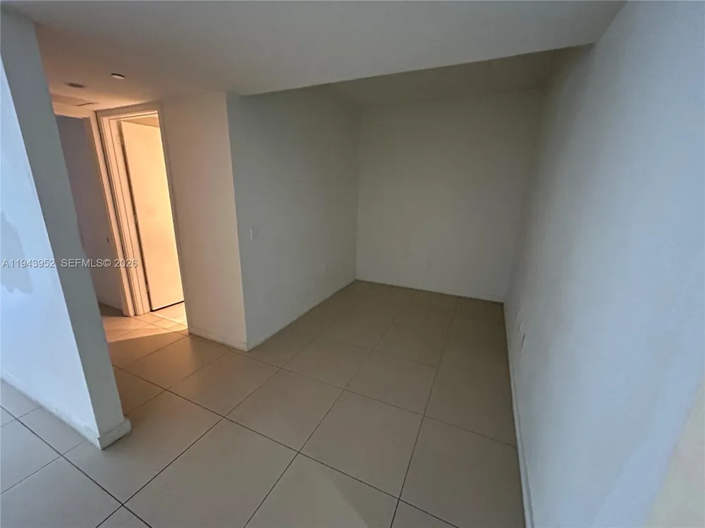 31 SE 6th St #407 Miami, FL 33131