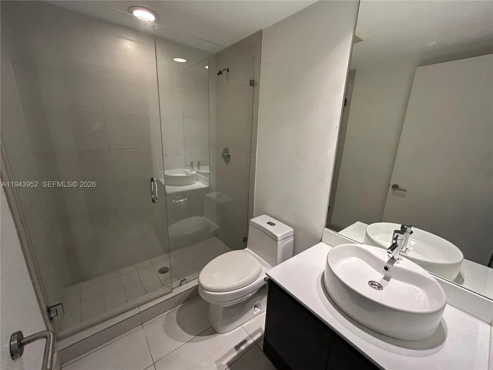 31 SE 6th St #407 Miami, FL 33131