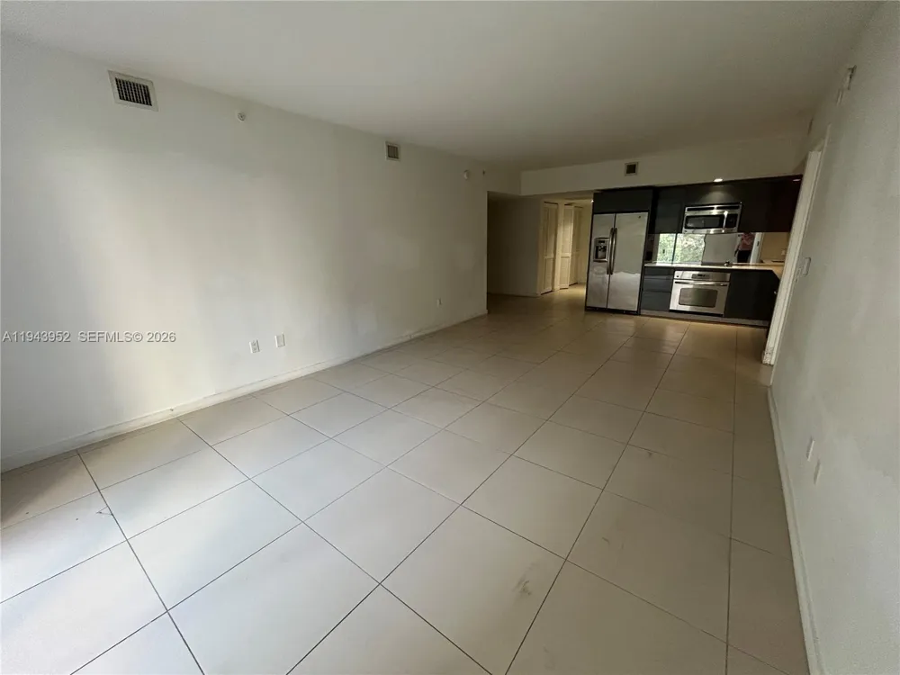 31 SE 6th St #407 Miami, FL 33131