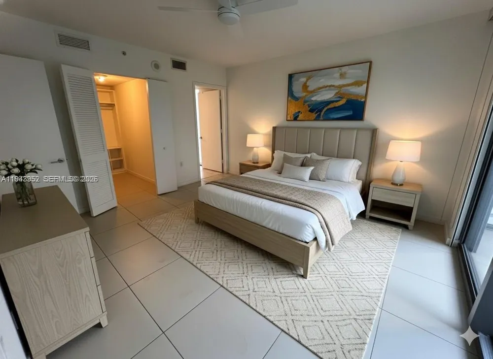 31 SE 6th St #407 Miami, FL 33131