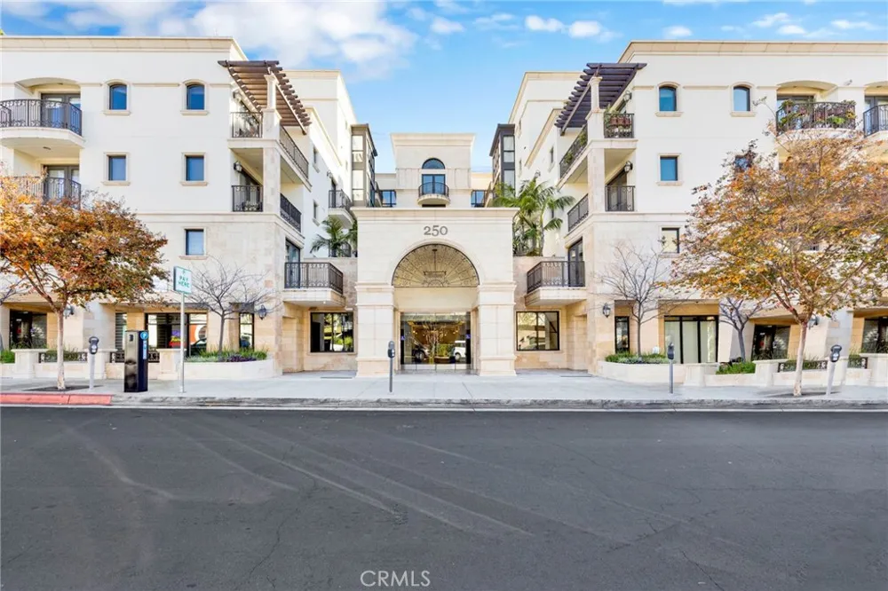 250 S De Lacey #203A