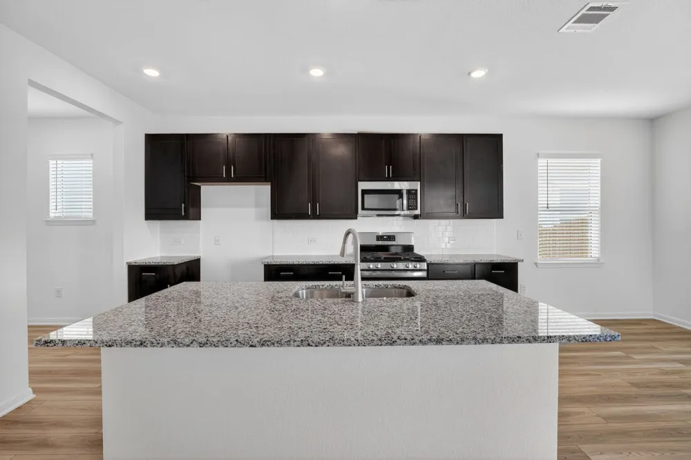 14114 Edna Maxine Walk Del Valle, TX 78617
