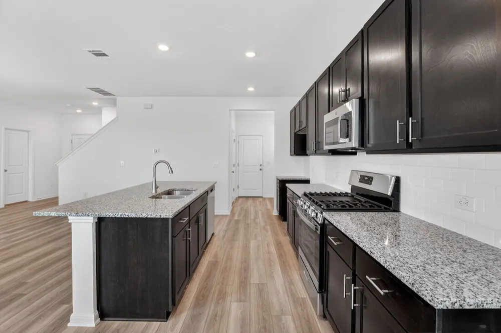 14114 Edna Maxine Walk Del Valle, TX 78617