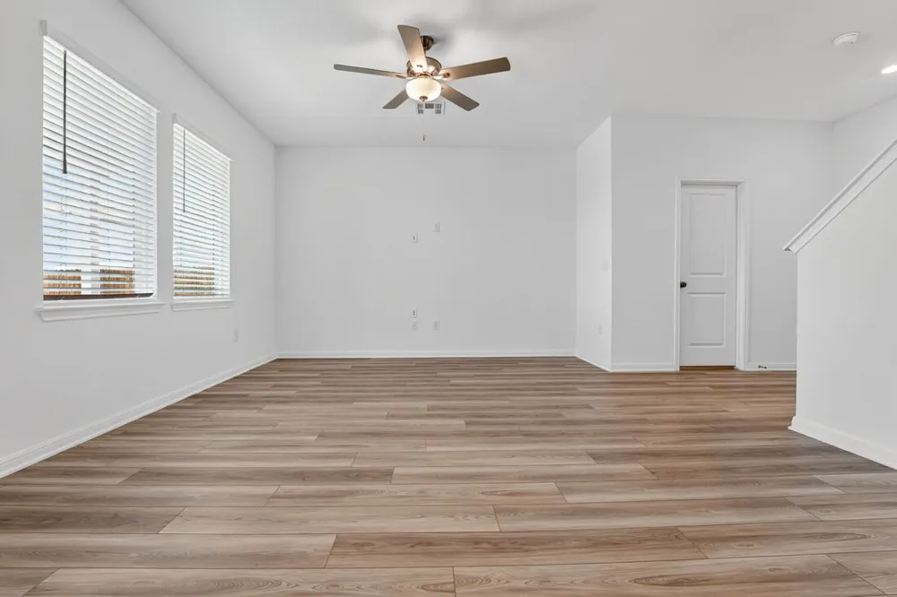 14114 Edna Maxine Walk Del Valle, TX 78617
