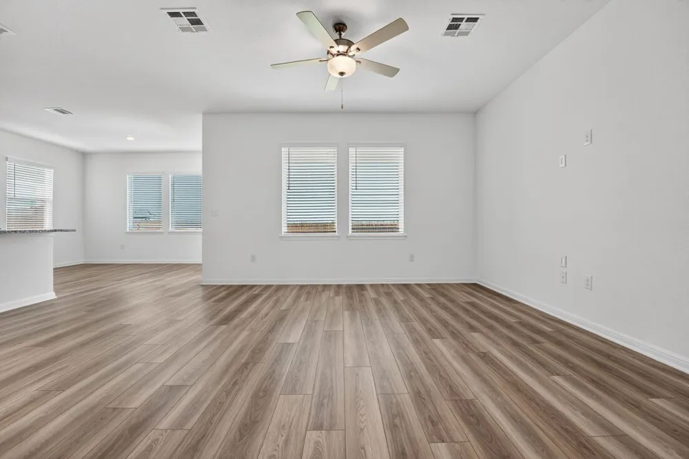 14114 Edna Maxine Walk Del Valle, TX 78617