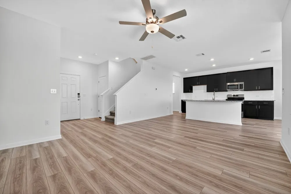 14114 Edna Maxine Walk Del Valle, TX 78617