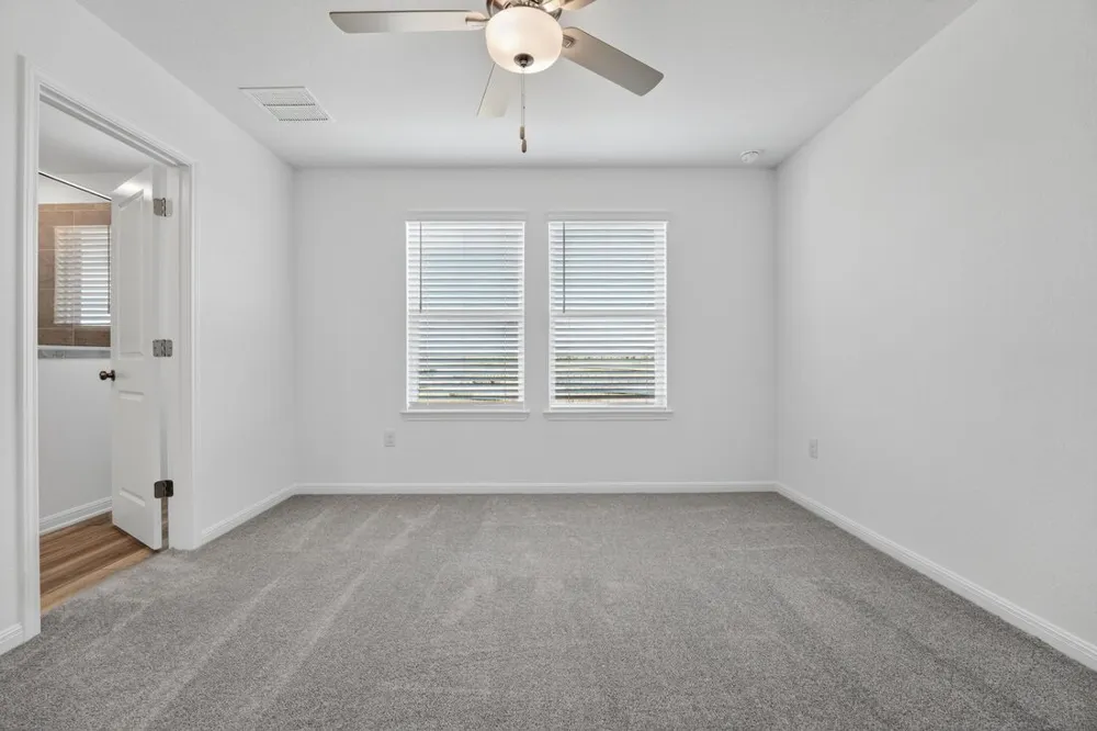 14114 Edna Maxine Walk Del Valle, TX 78617