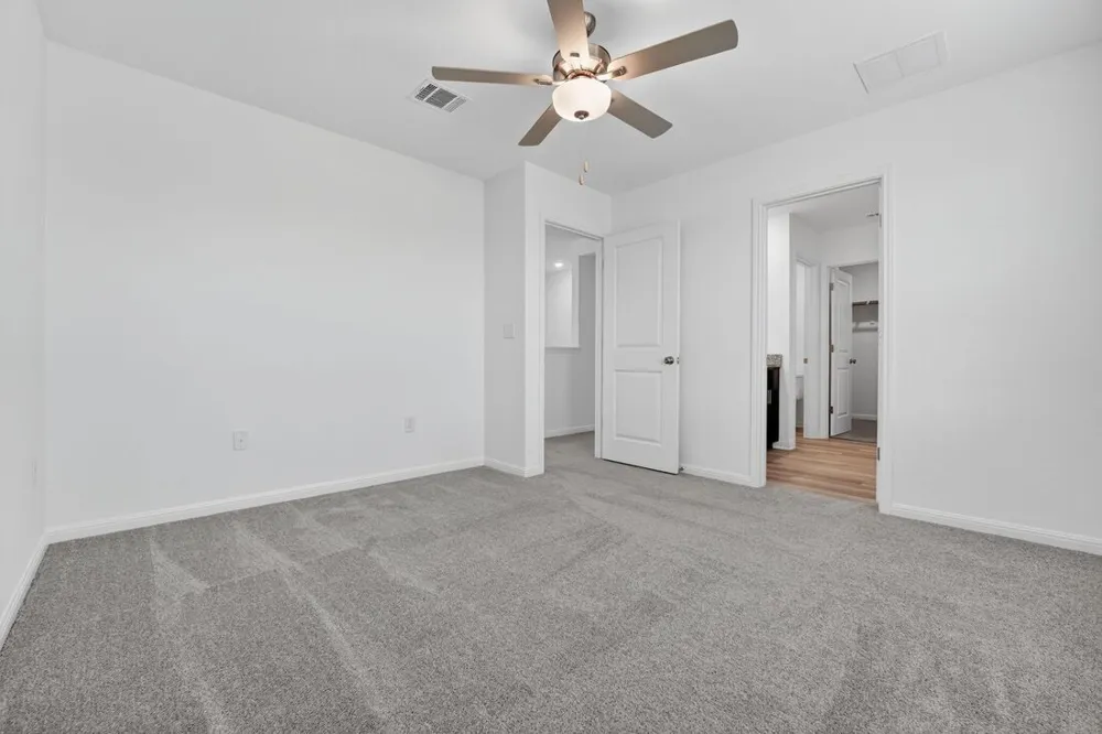 14114 Edna Maxine Walk Del Valle, TX 78617