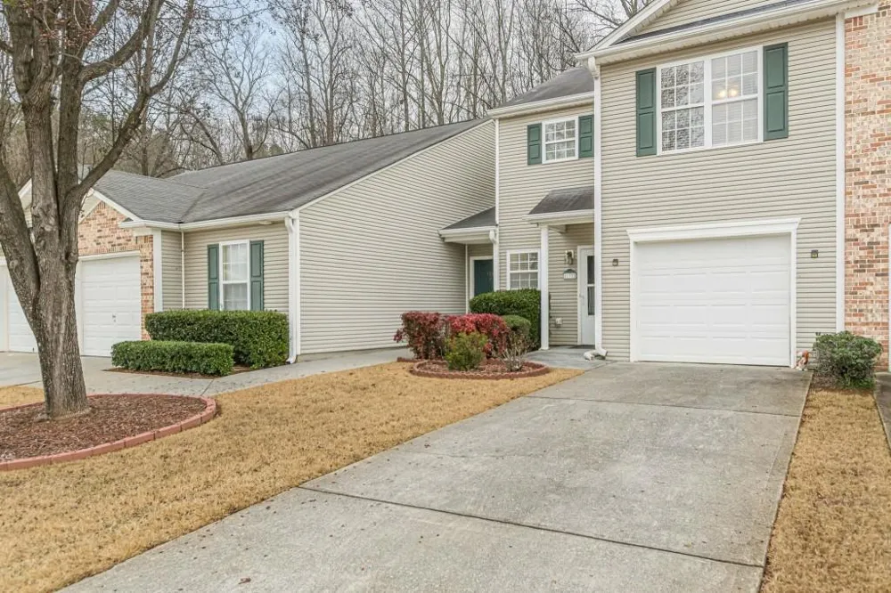 137 Venture Path Hiram, GA 30141