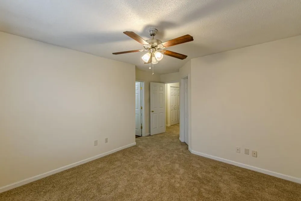137 Venture Path Hiram, GA 30141