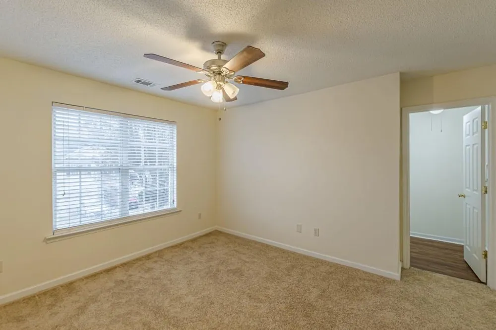 137 Venture Path Hiram, GA 30141