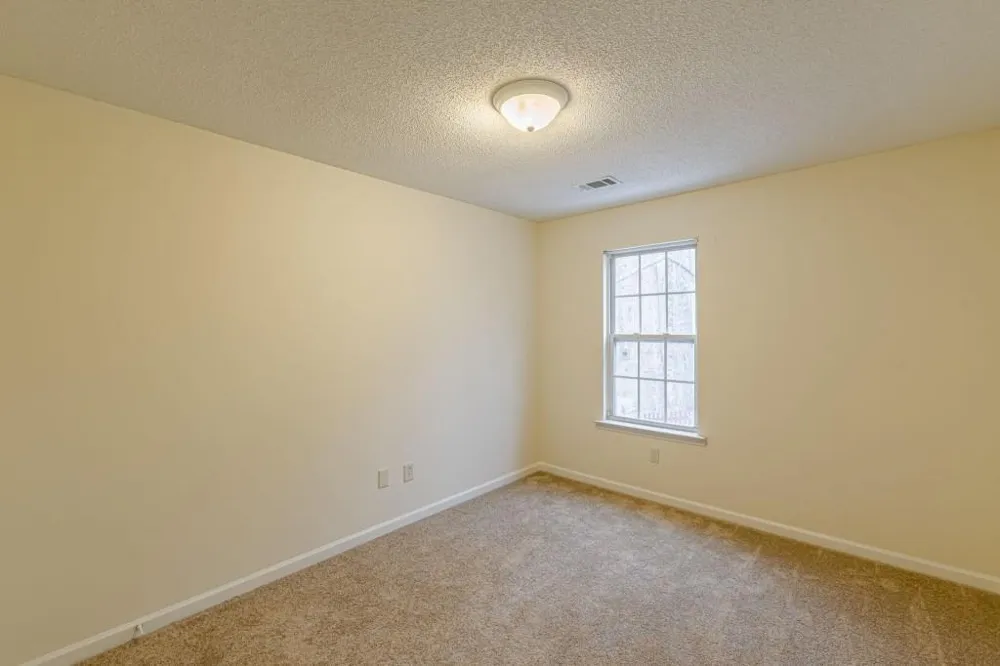 137 Venture Path Hiram, GA 30141