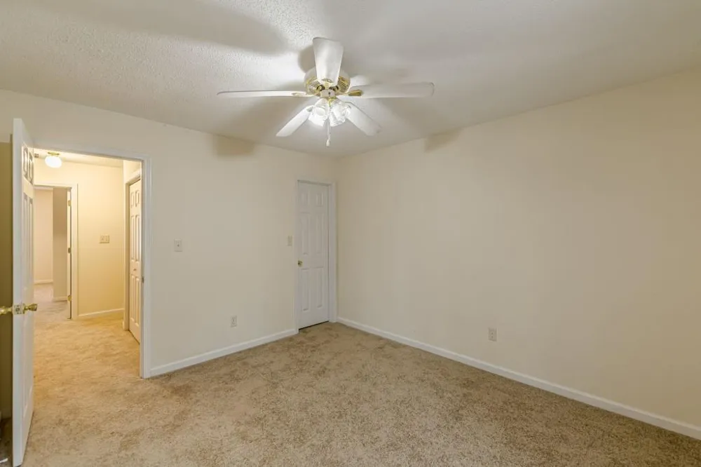 137 Venture Path Hiram, GA 30141