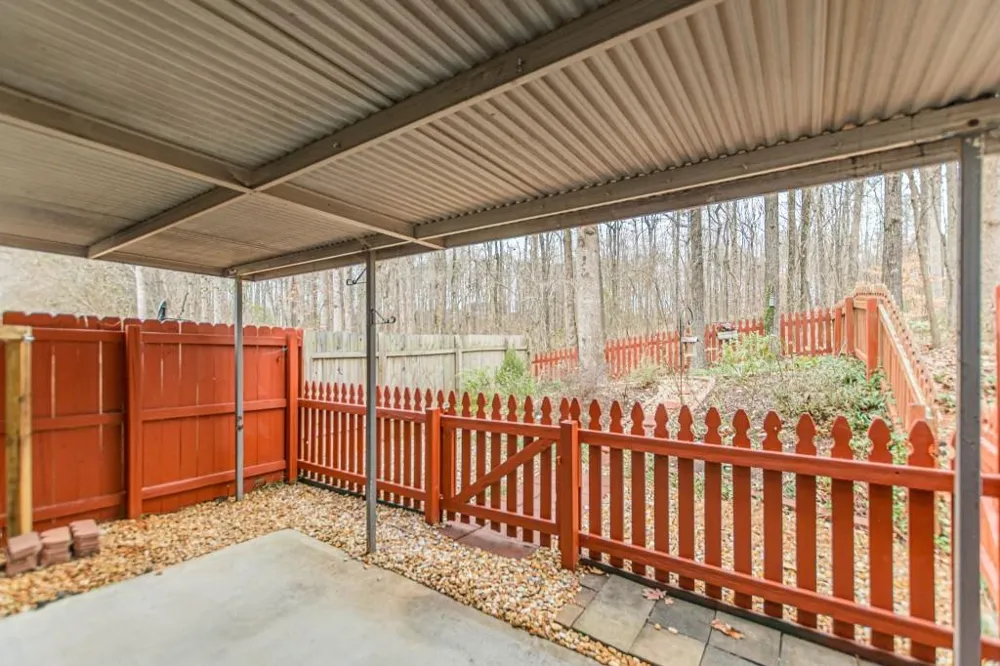 137 Venture Path Hiram, GA 30141