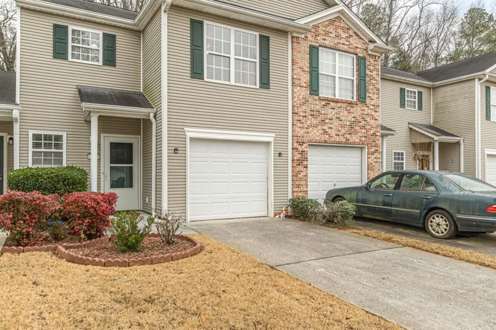 137 Venture Path Hiram, GA 30141