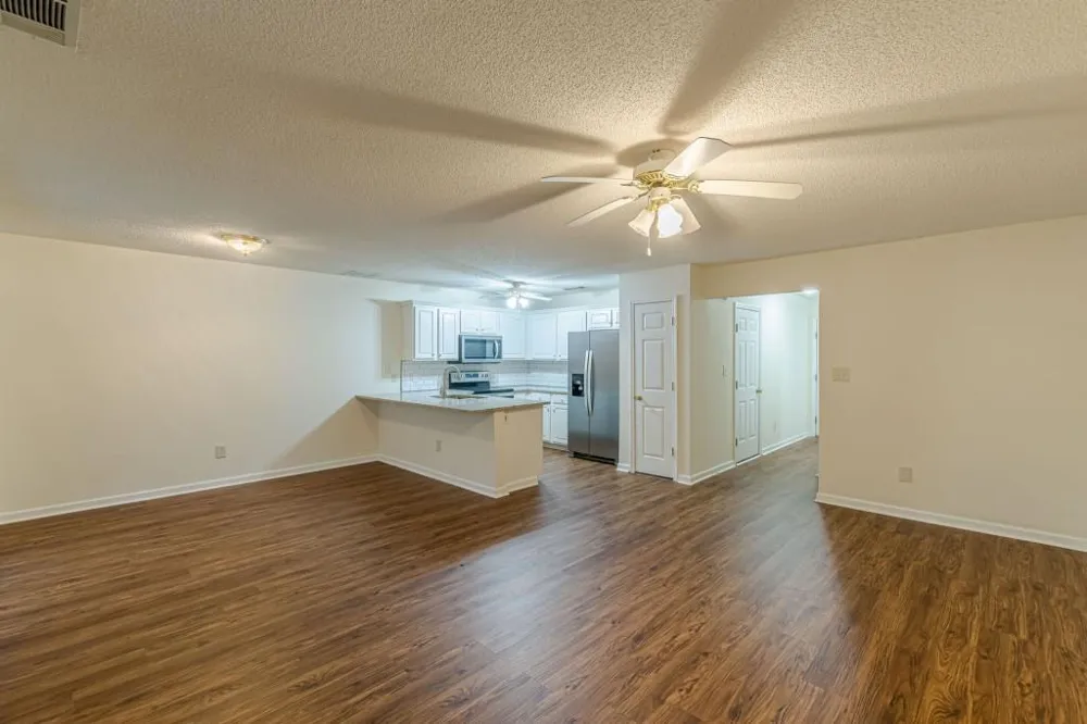 137 Venture Path Hiram, GA 30141