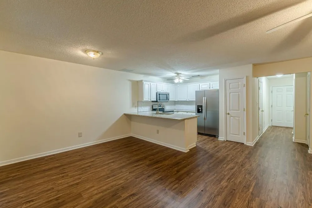 137 Venture Path Hiram, GA 30141