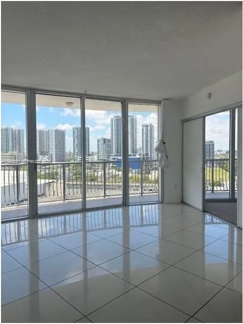 1750 Bayshore Dr #1714