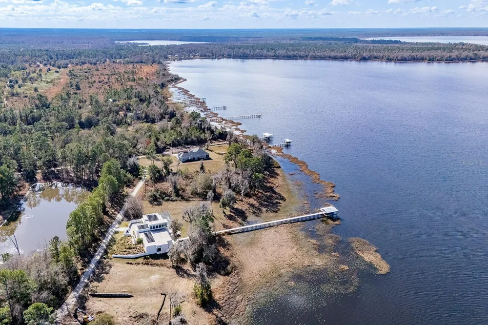 LAKESHORE DRIVE Starke, FL 32091
