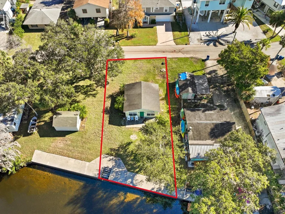 7255 TROPICAL DRIVE Weeki Wachee, FL 34607